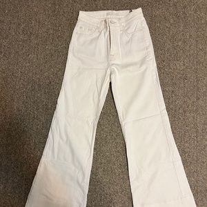 7 for all mankind high rise flare jean in off-white